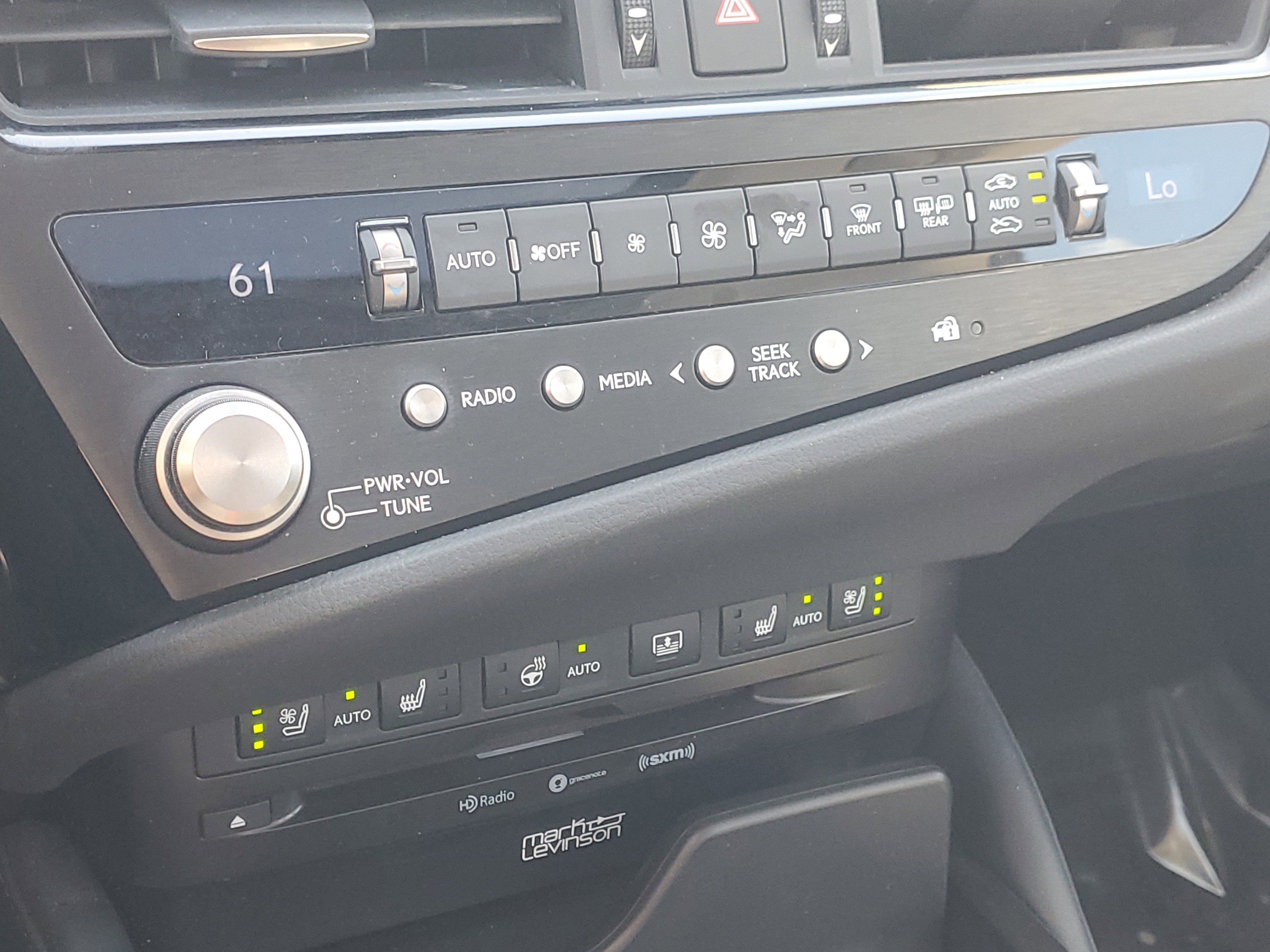 2022 Lexus ES 350 Ultra Luxury photo 11