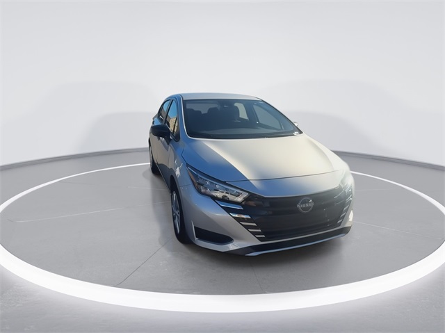 2025 Nissan Versa 1.6 S photo 3