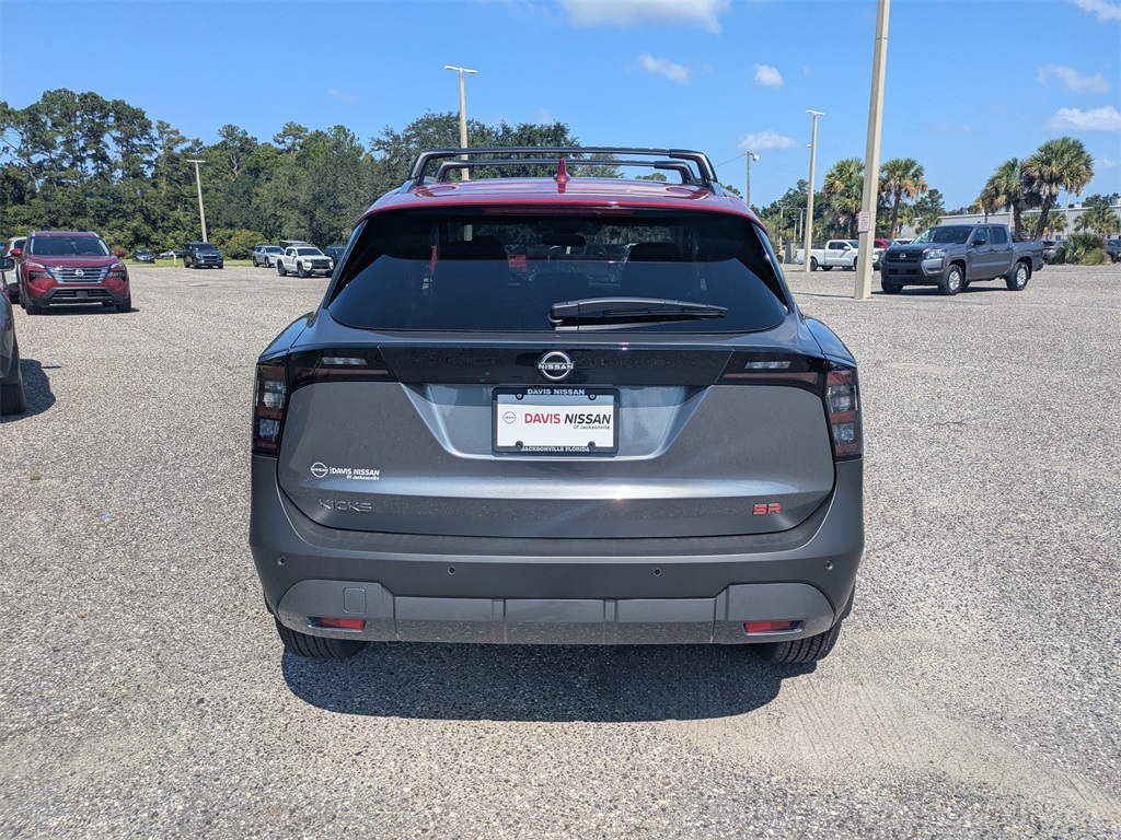 2025 Nissan Kicks SR photo 4