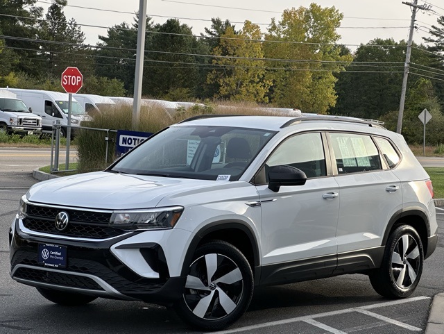 2024 Volkswagen Taos S photo 2