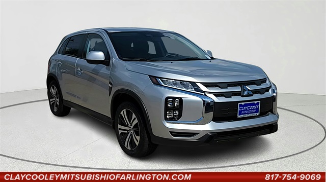 2025 Mitsubishi Outlander Sport ES's photo