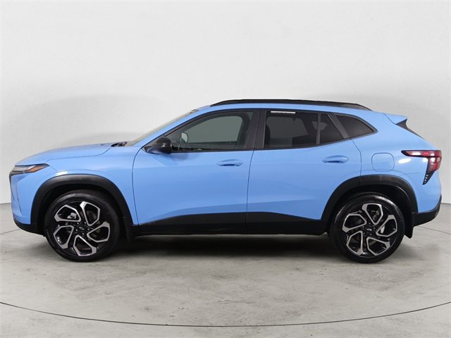 2024 Chevrolet Trax photo 2