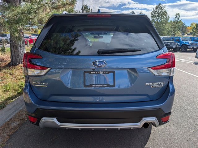 2023 Subaru Forester Touring photo 3