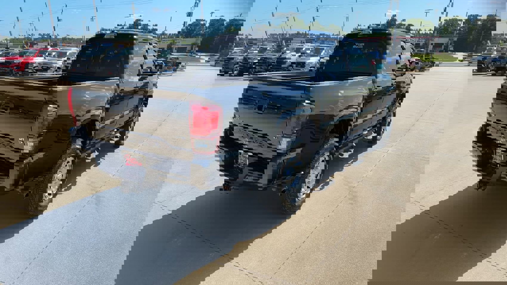 2022 Toyota Tacoma 4x4 SR Double Cab V6 photo 7
