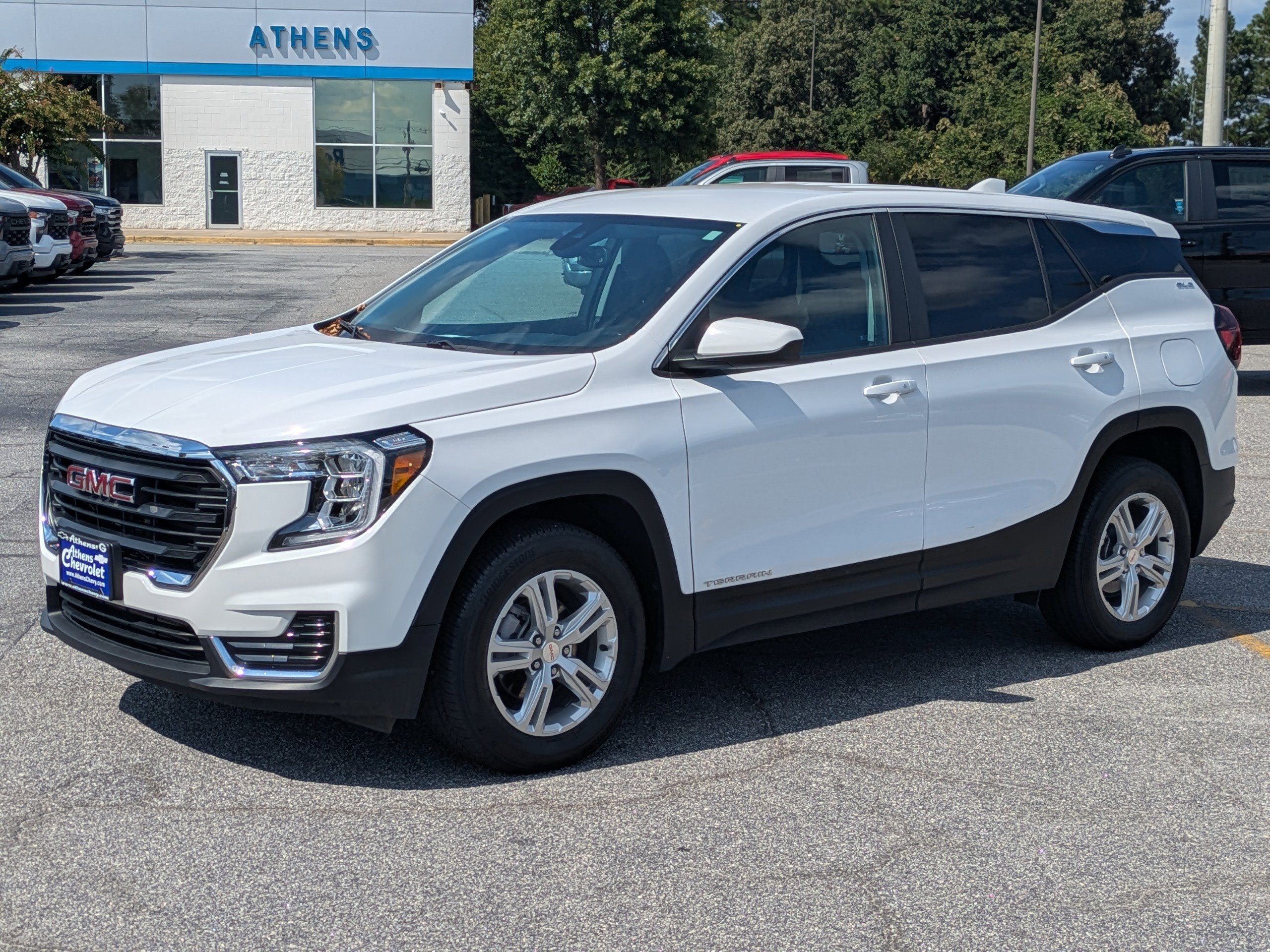2024 Gmc Terrain SLE photo 4