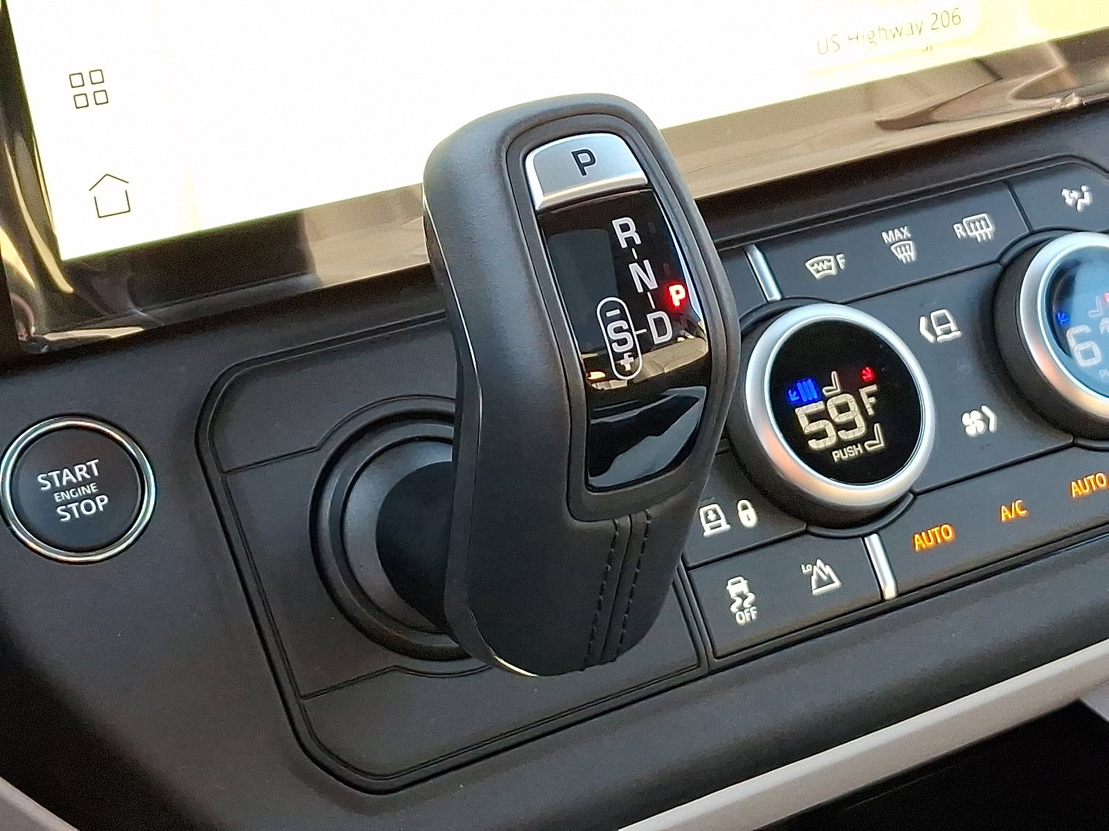 2026 Land Rover Defender 110 X-Dynamic SE photo 13