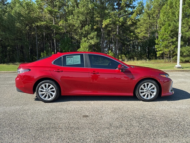 2023 Toyota Camry LE photo 4