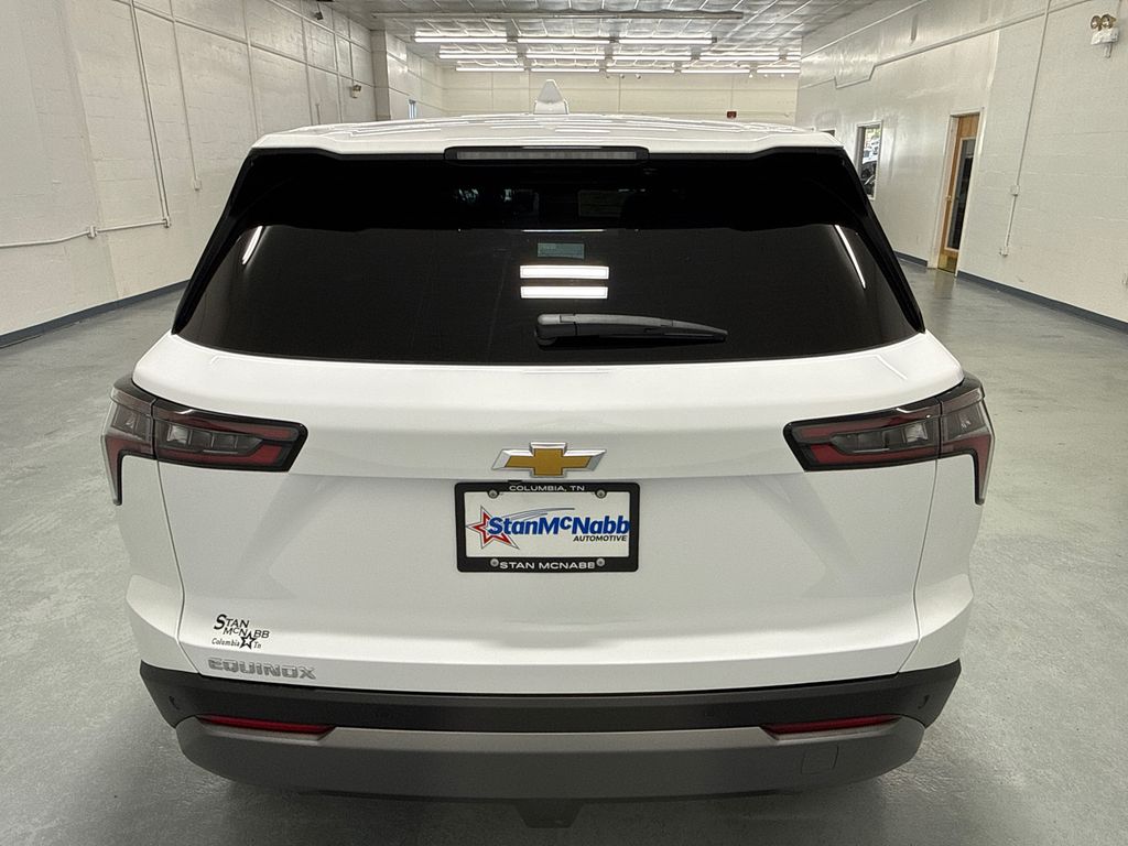 2026 Chevrolet Equinox LT photo 3