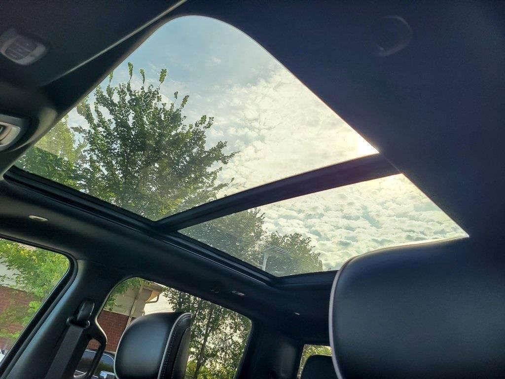 2025 RAM 1500 - Image 9