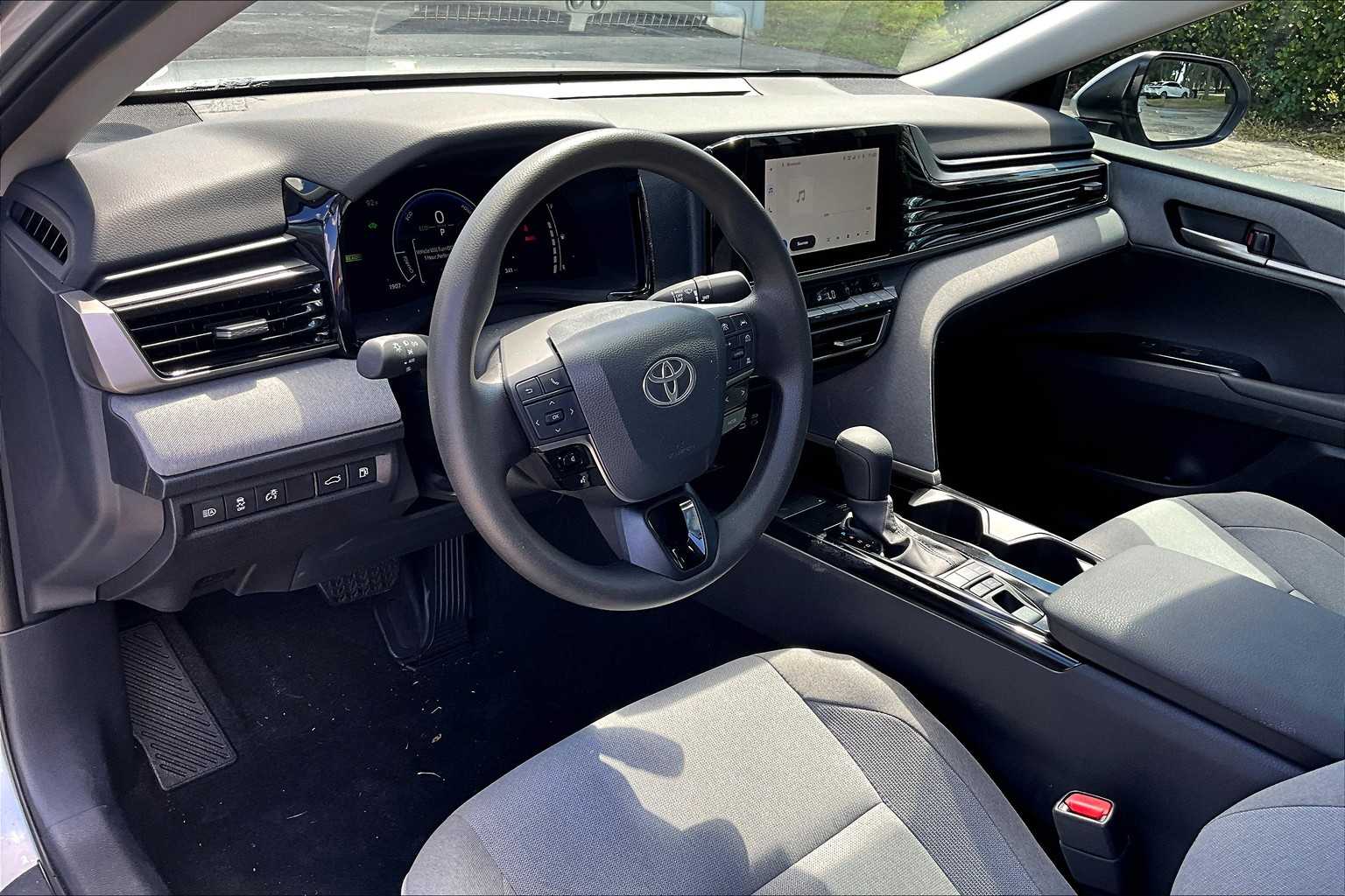 2025 Toyota Camry LE photo 16