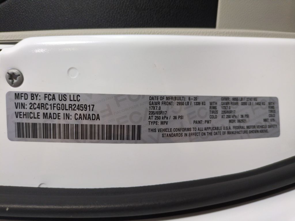 2020 Chrysler Pacifica Touring photo 25