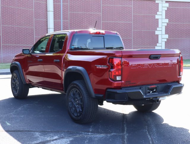 2026 Chevrolet Colorado Trail Boss photo 3