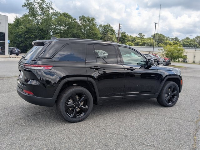 2025 Jeep Grand Cherokee Altitude X photo 4