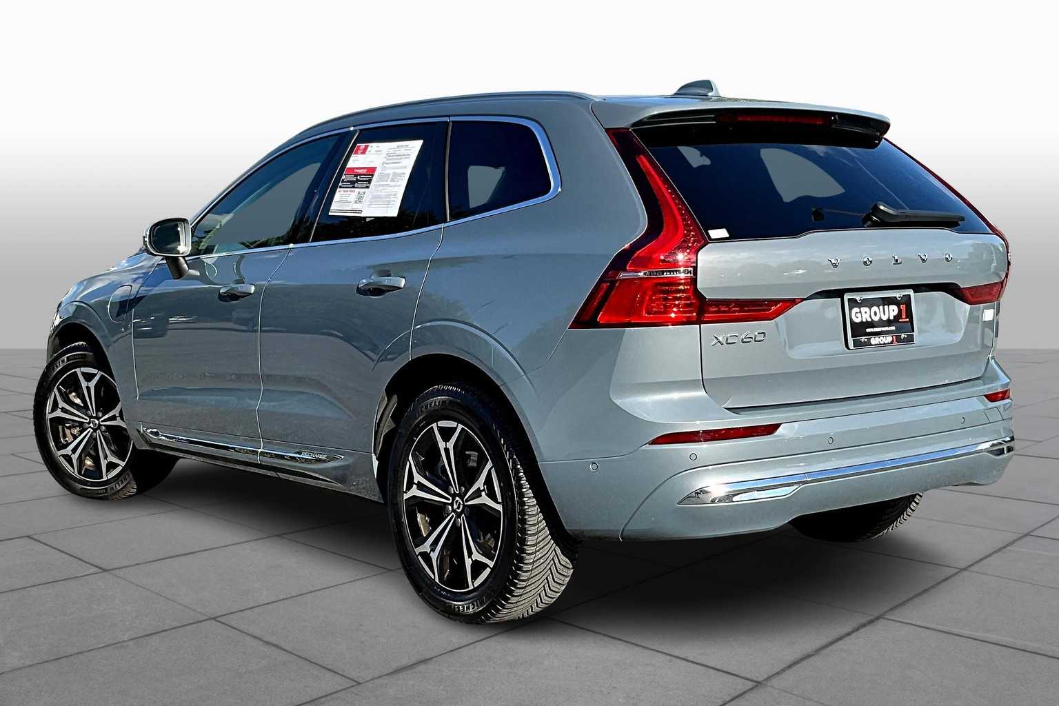 2022 Volvo XC60 Recharge Hybrid Inscription Expression photo 9