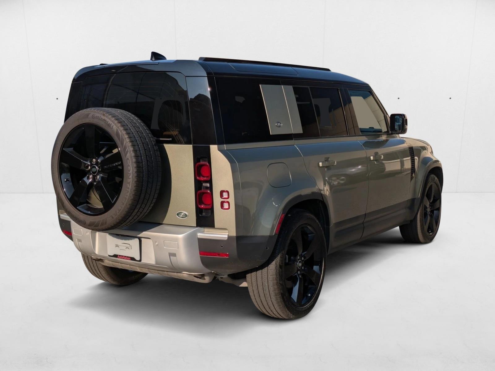 2023 Land Rover Defender S photo 5