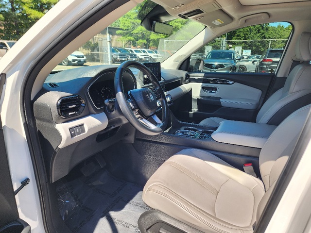2023 Honda Pilot Touring photo 18