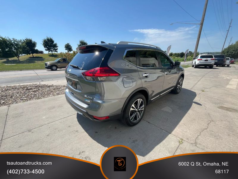 2017 Nissan Rogue SL Hybrid photo 2