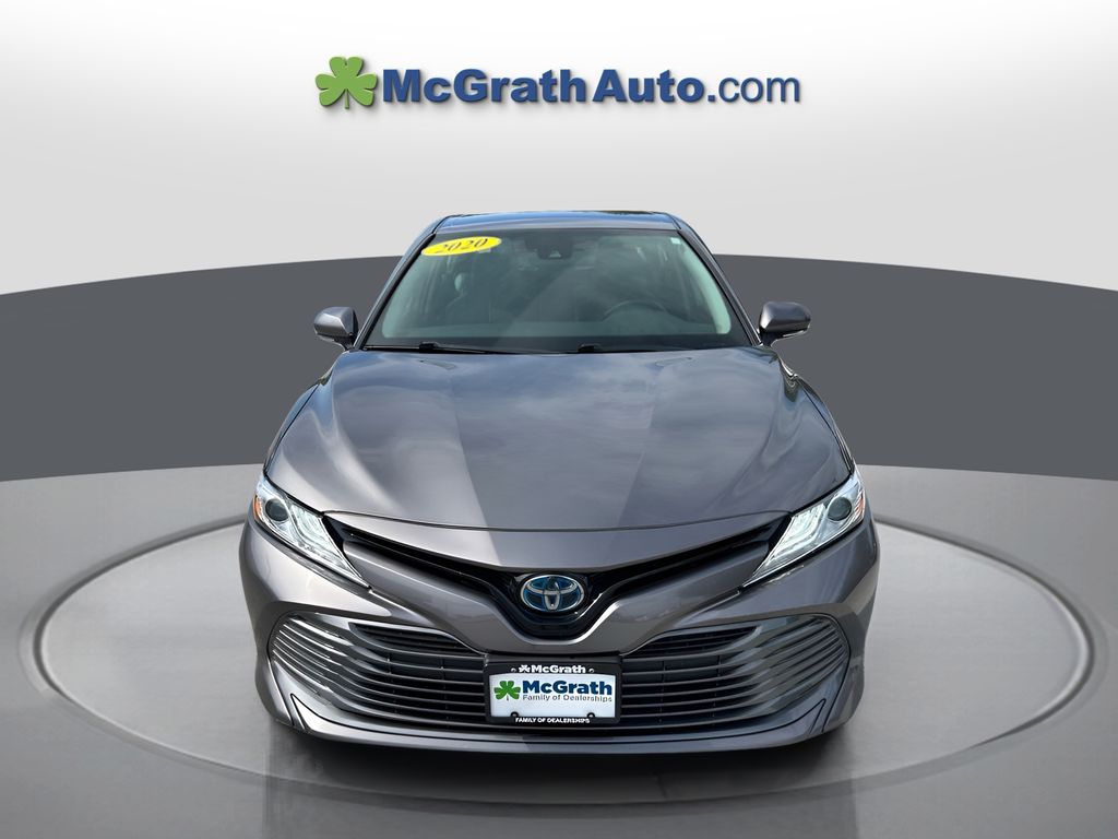 2020 Toyota Camry Hybrid XLE photo 2
