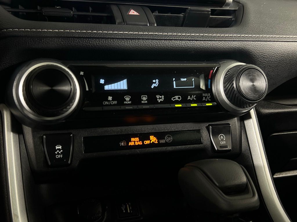 2024 Toyota RAV4 LE photo 11