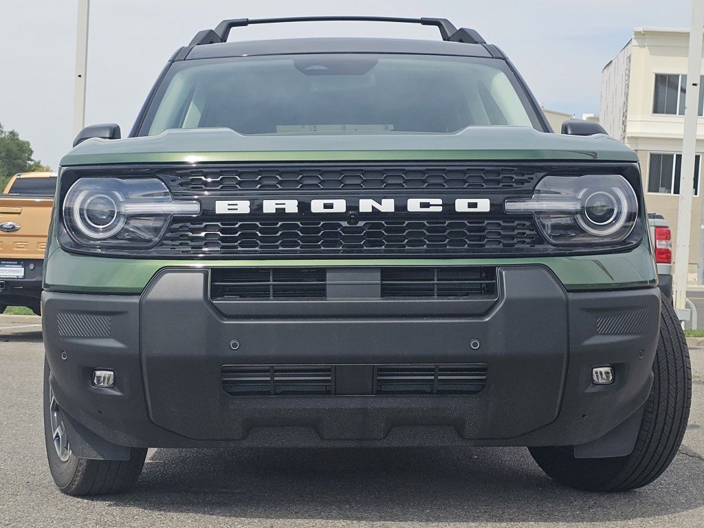 2025 Ford Bronco Sport Outer Banks photo 3