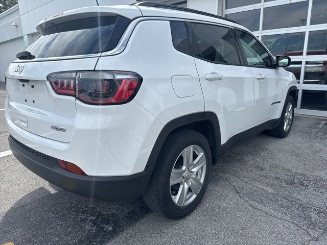 2022 Jeep Compass Latitude photo 2
