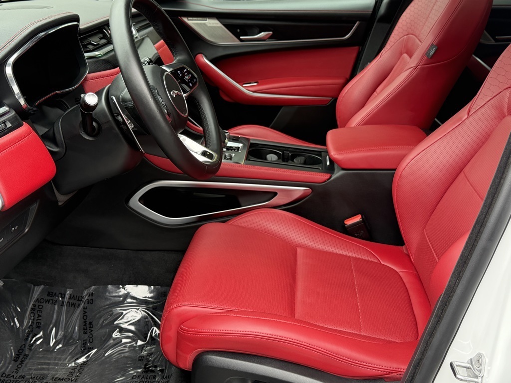 2025 Jaguar F-PACE P400 R-Dynamic S photo 13