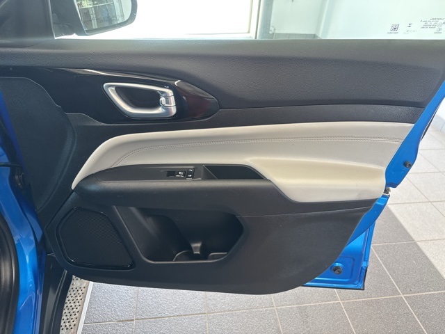 2023 Jeep Compass Limited photo 11
