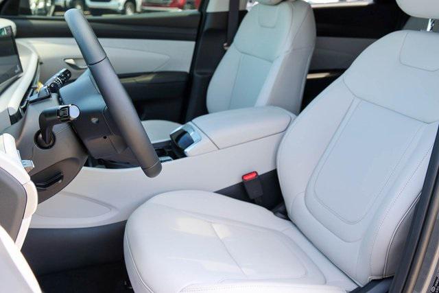 New 2025 Gray Hyundai SEL Convenience FWD image 9