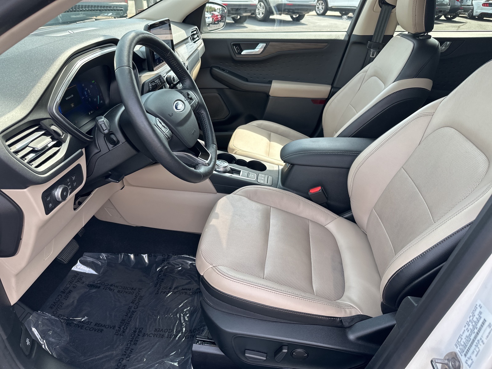2020 Ford Escape Titanium Hybrid photo 7