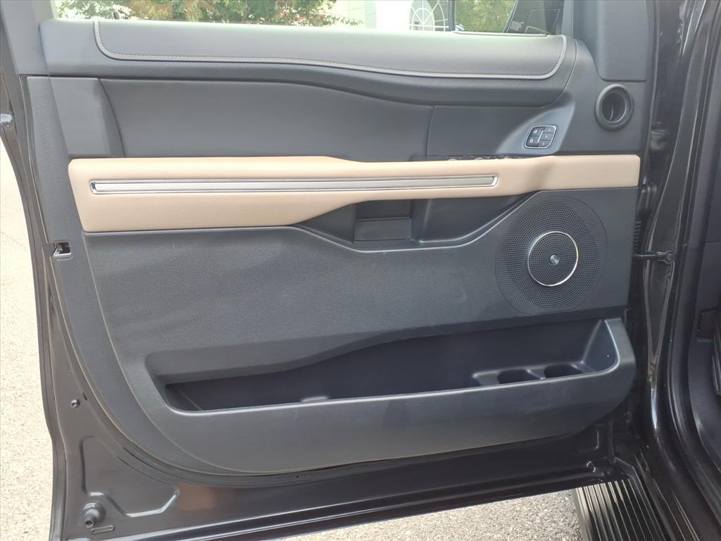 2024 Ford Expedition MAX Limited photo 4