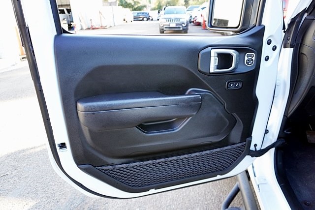 Used 2024 White Jeep Sport S 4xe image 23