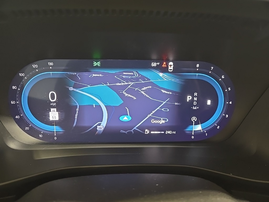 2025 Volvo XC40 Plus photo 9