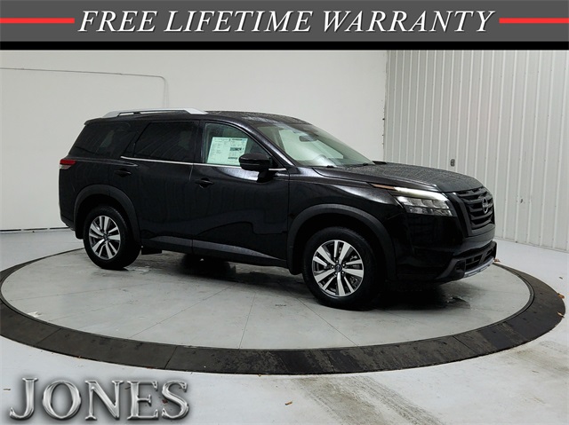 2025 Nissan Pathfinder SL's photo