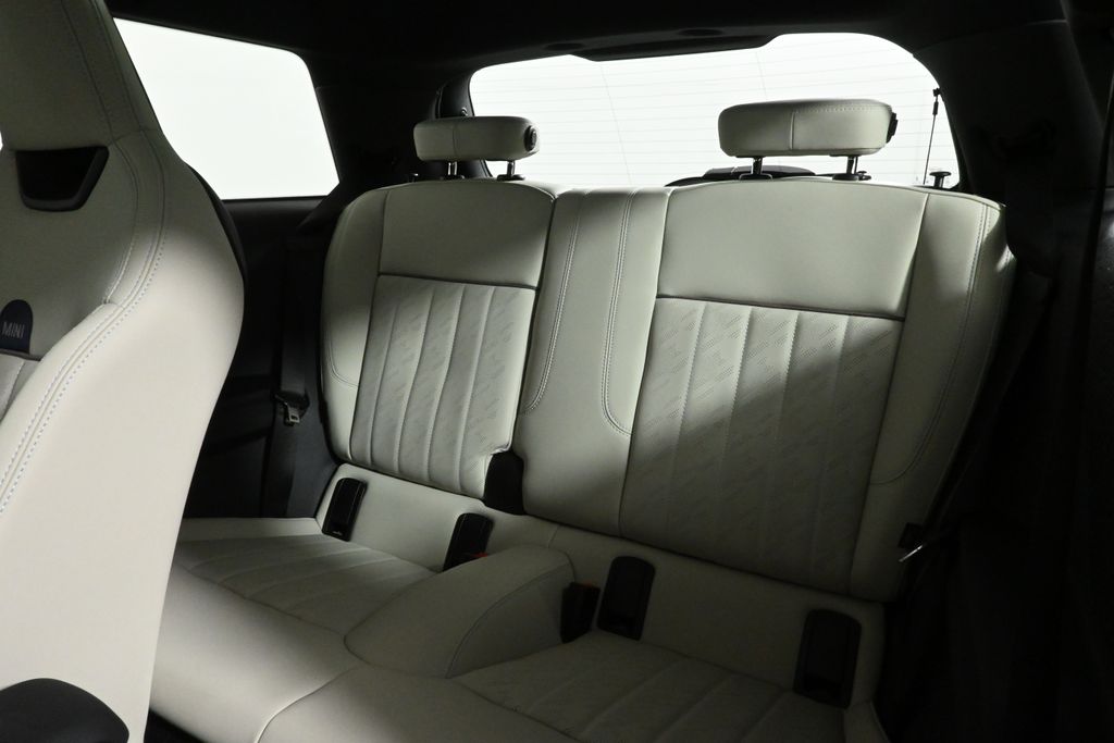 2025 Mini Cooper S photo 3