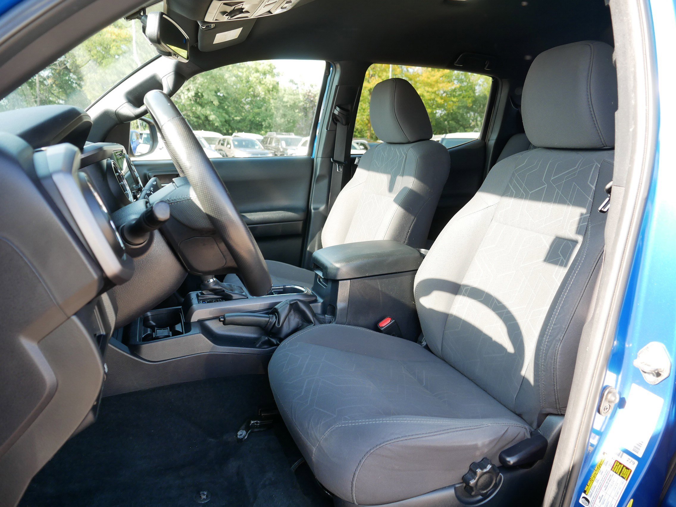 2017 Toyota Tacoma TRD 4x4 photo 33