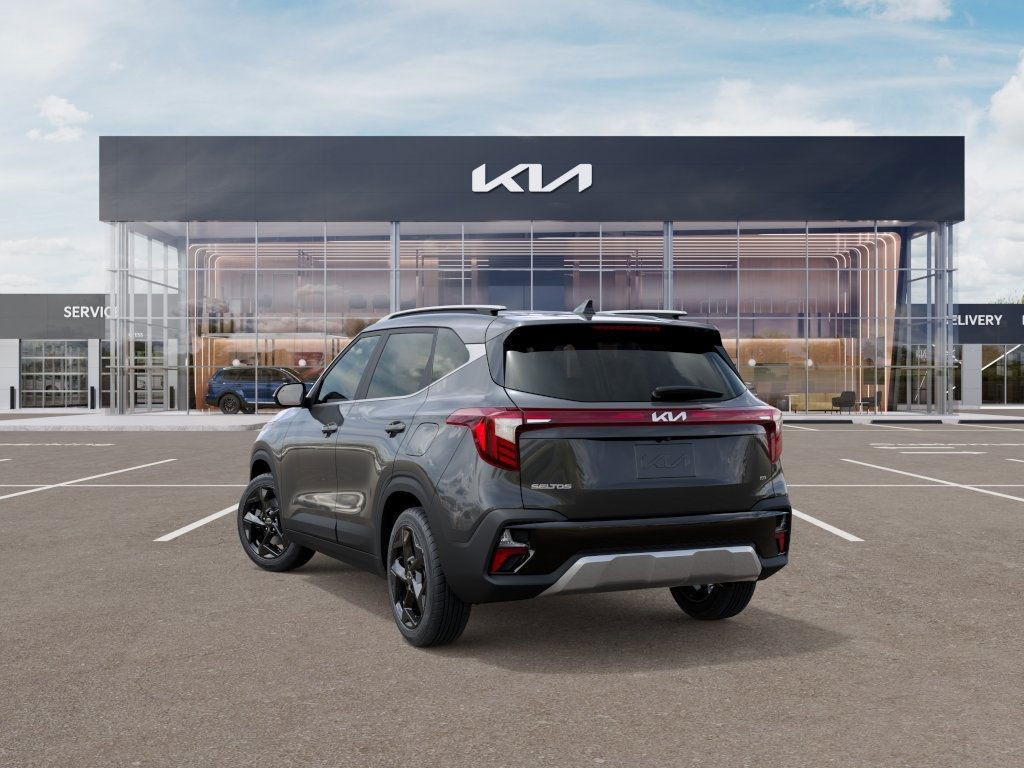 2026 Kia Seltos EX photo 5
