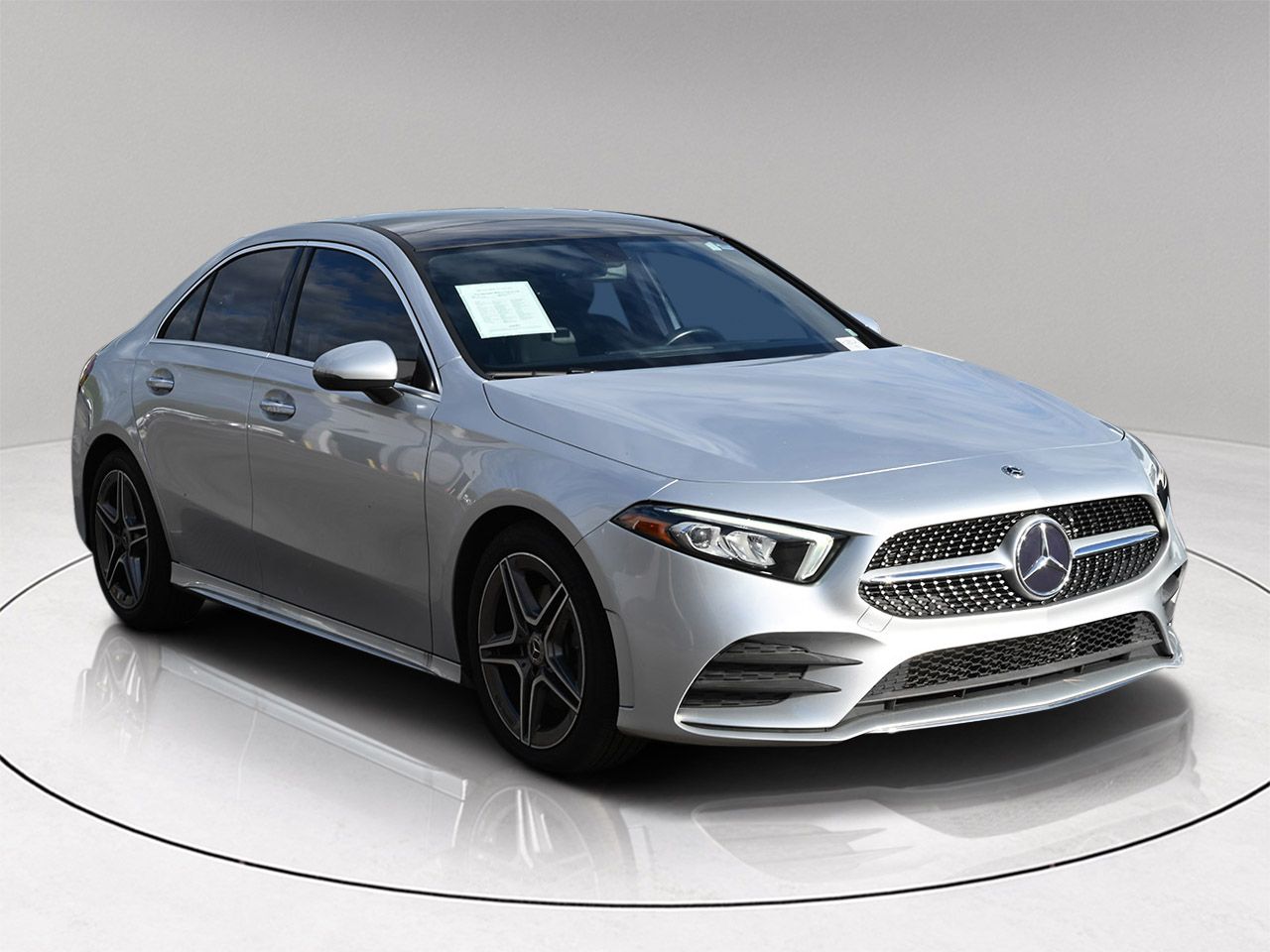 2022 Mercedes-Benz A-Class A220's photo