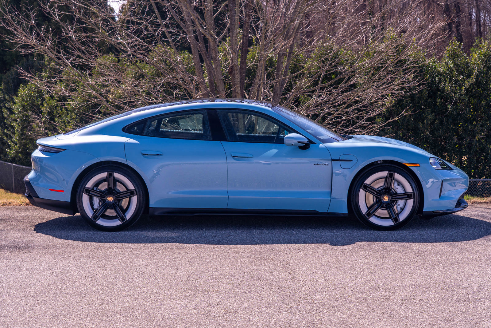 2025 Porsche Taycan GTS photo 10
