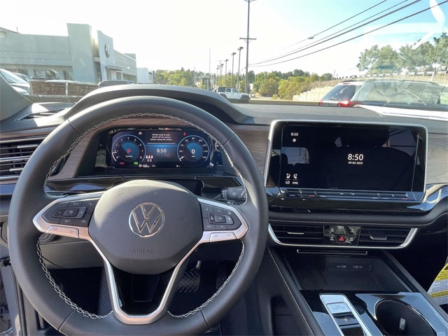 2026 Volkswagen Atlas SE Technology photo 16