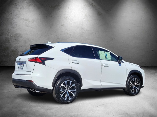 2017 Lexus NX 200t Luxury photo 4