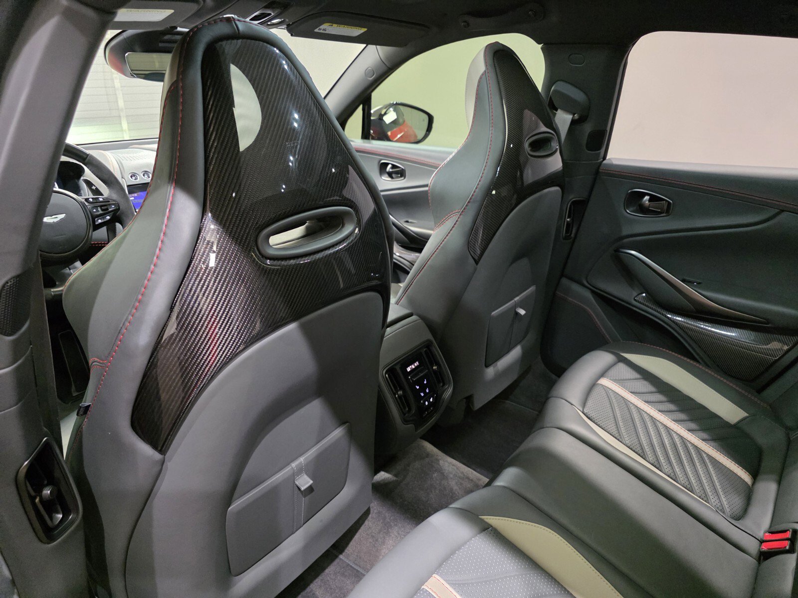 2023 Aston Martin DBX DBX707 photo 17