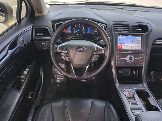 2019 Ford Fusion Hybrid Titanium photo 15