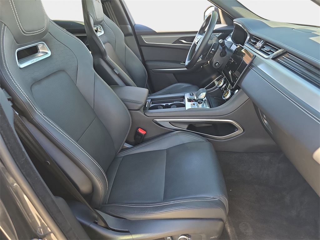 2025 Jaguar F-PACE P400 R-Dynamic S photo 10