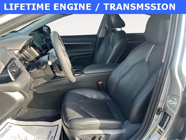2022 Toyota Camry XSE photo 9