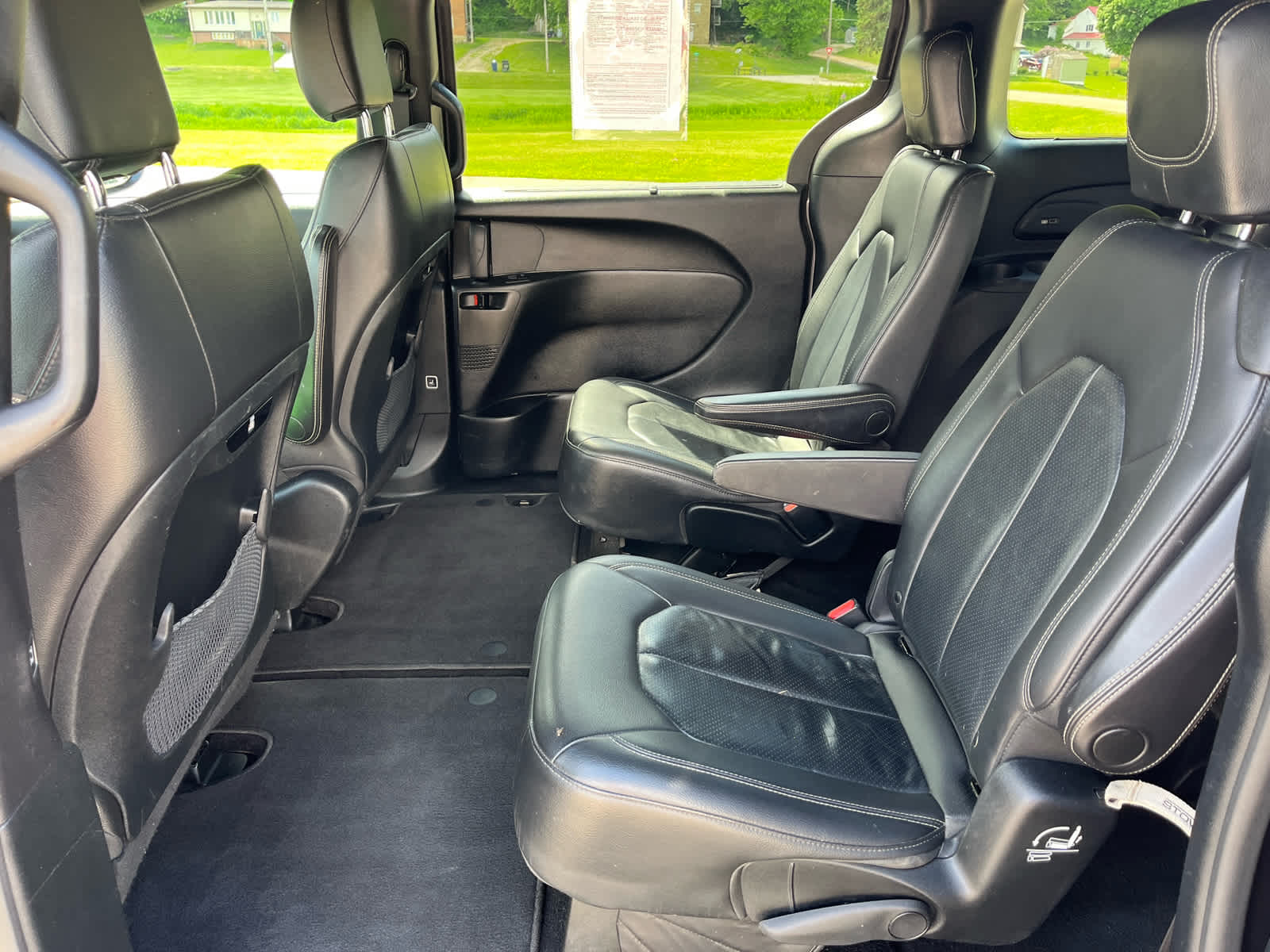 2018 Chrysler Pacifica Touring L photo 11