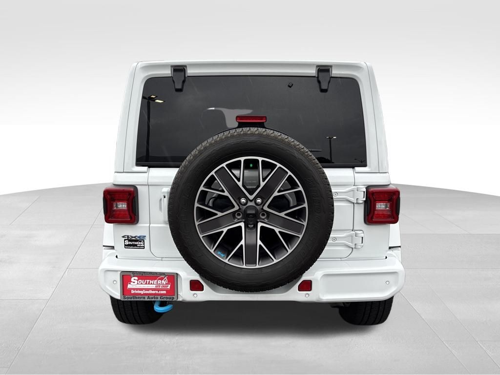 2023 Jeep Wrangler Sahara 4xe photo 4