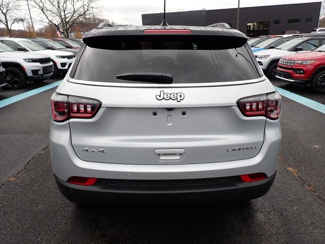 2026 Jeep Compass Limited photo 2