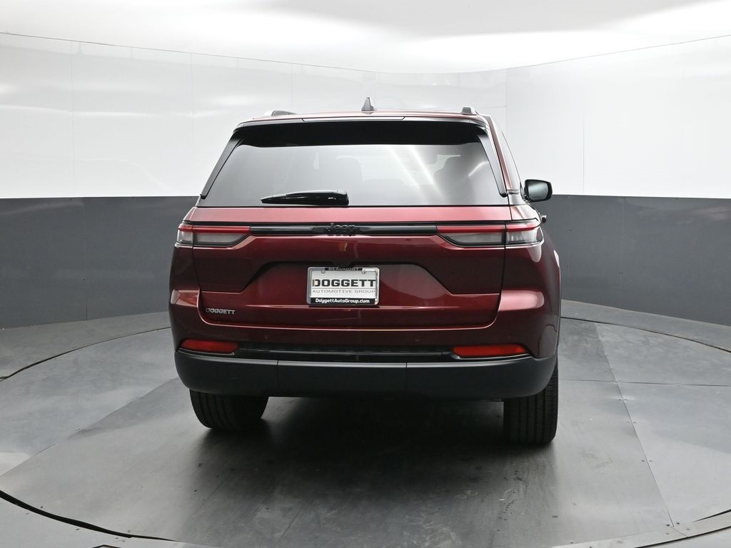 2025 Jeep Grand Cherokee Laredo Altitude X photo 4