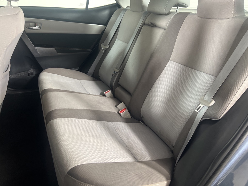 2019 Toyota Corolla LE photo 6