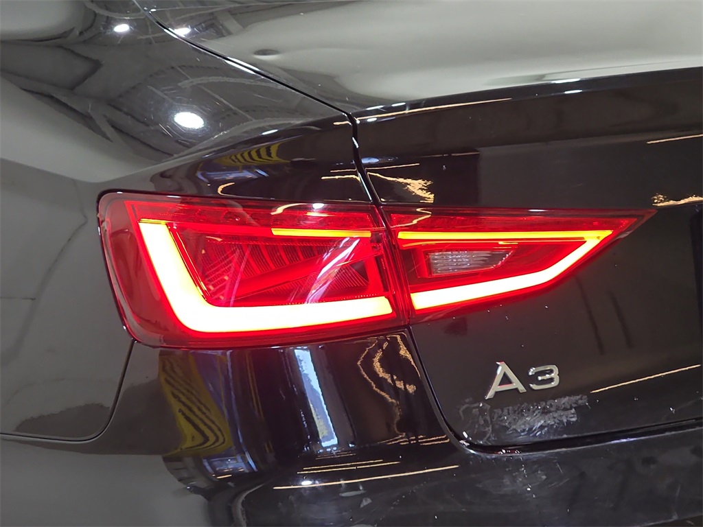 2015 Audi A3 2.0T Premium Plus photo 33